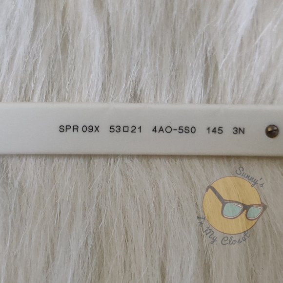 Prada Full Frame Sunglasses 😎 PR 09XS Summer Worthy🤗🔥 - Picture 5 of 7